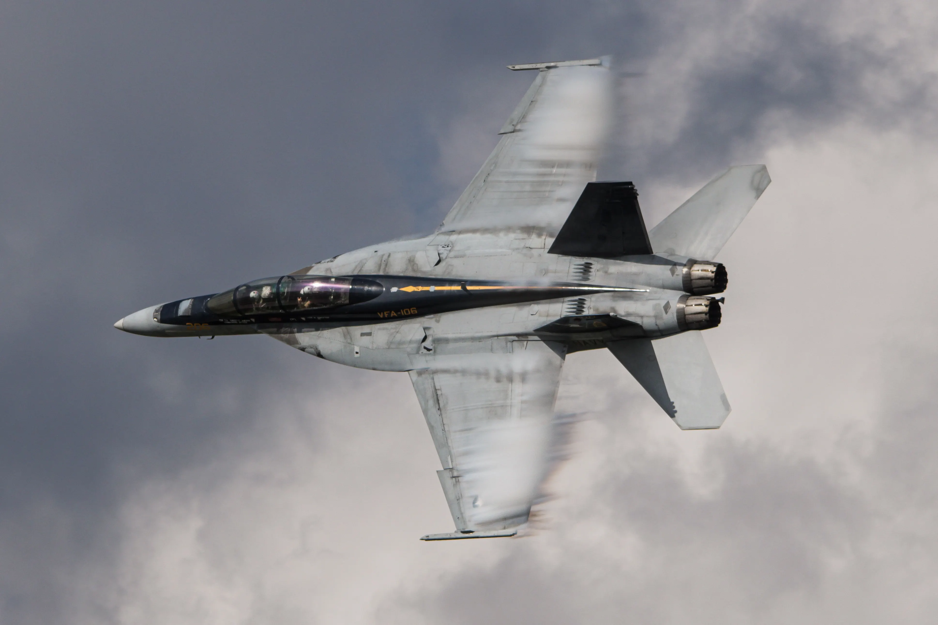 Aviation photography by James Wiseman — airshow-fa18-super-hornet-0090.jpg