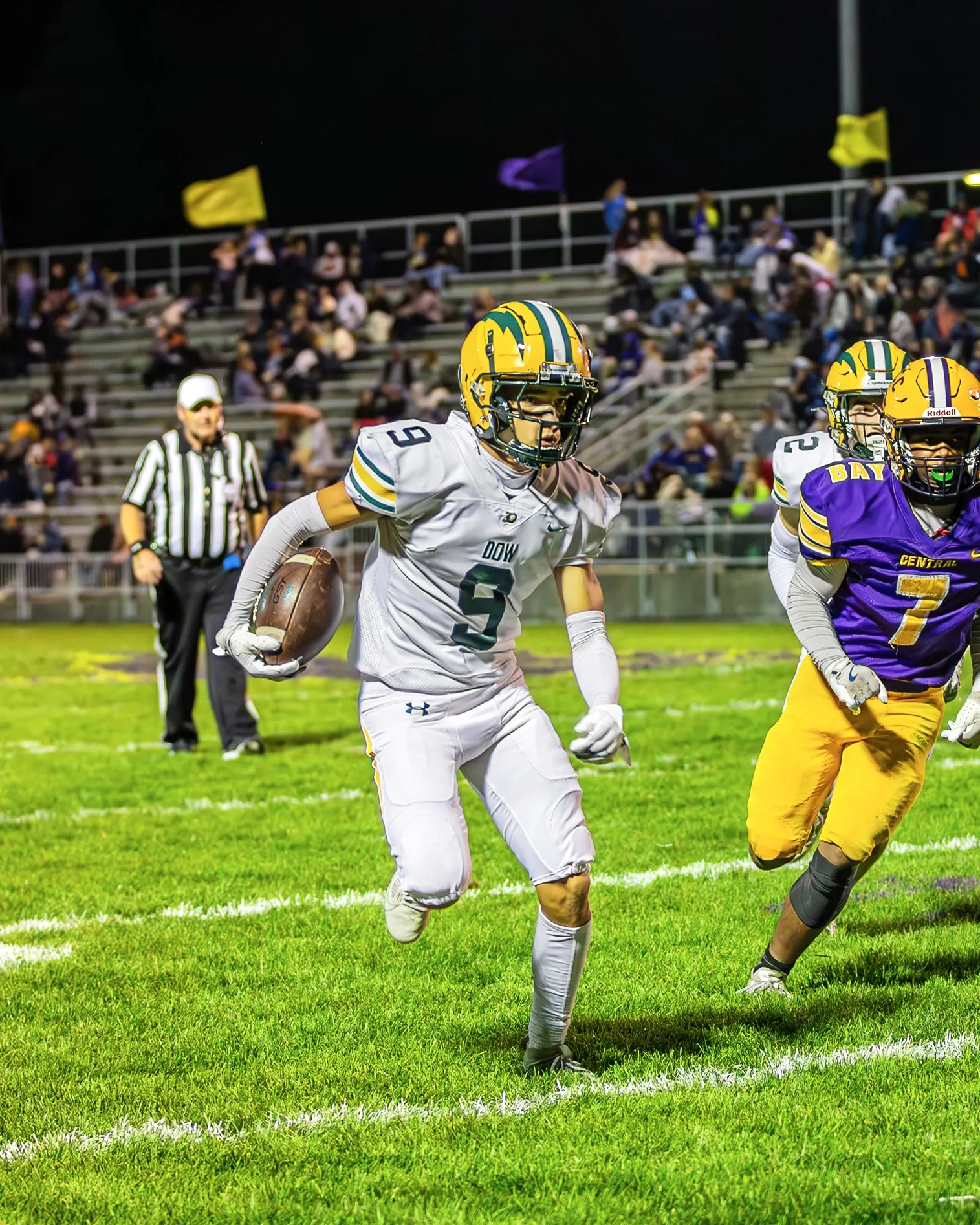 Sports photography by James Wiseman — dow-football-0407.jpg